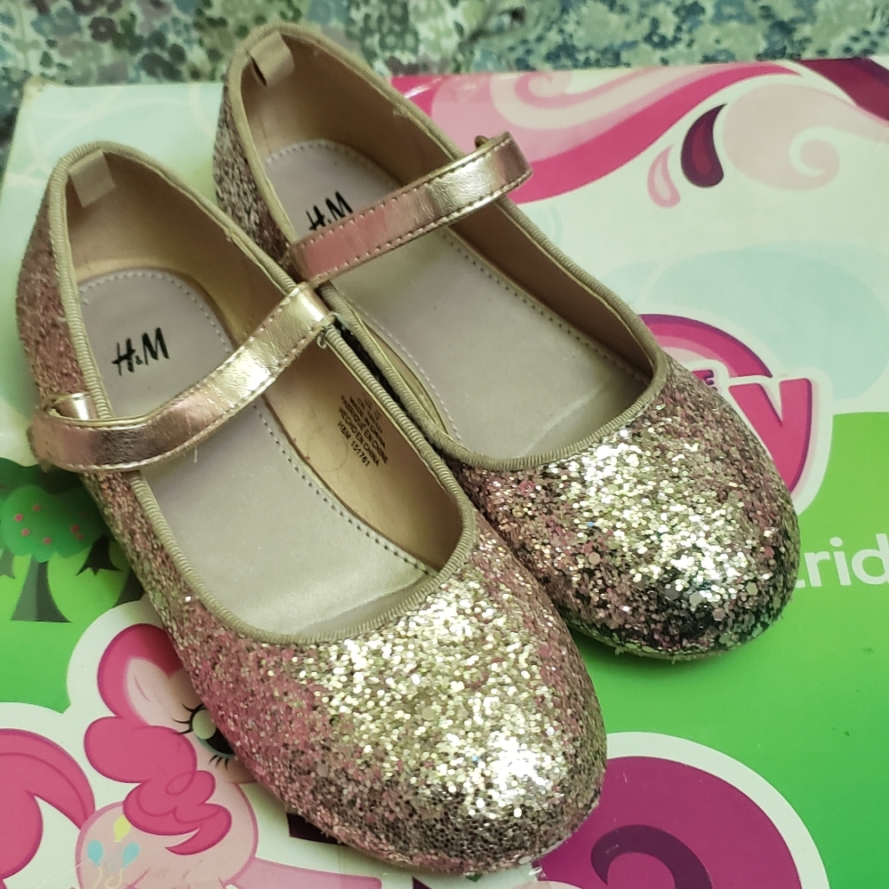 Girl beutiful shoes